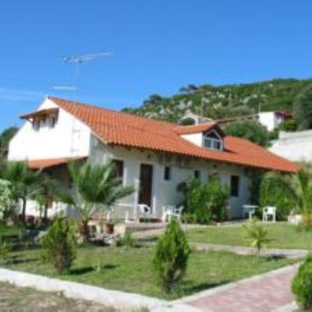 Summer Garden Αpartments & Studios Argostoli  Exteriör bild
