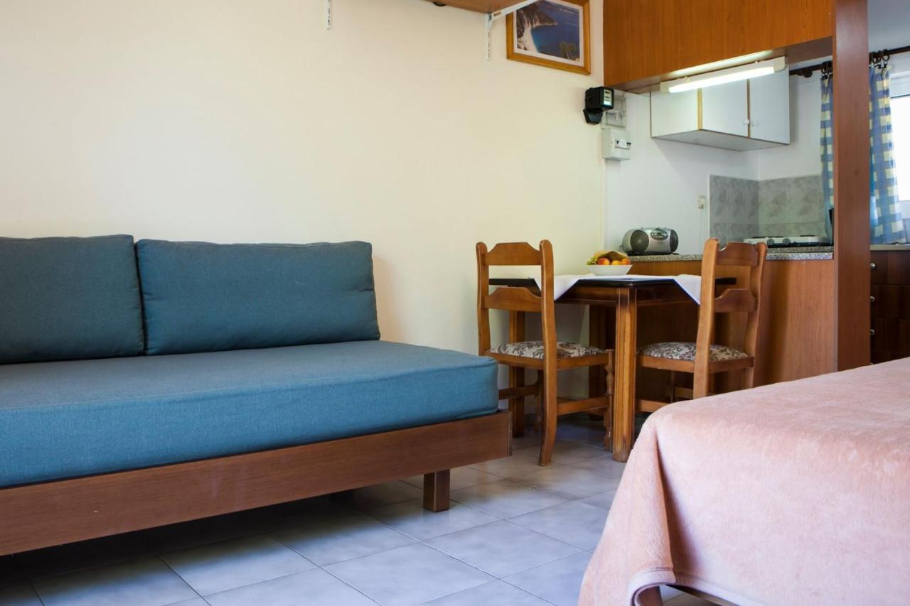Summer Garden Αpartments & Studios Argostoli  Exteriör bild