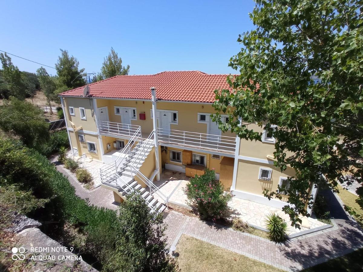Summer Garden Αpartments & Studios Argostoli  Exteriör bild
