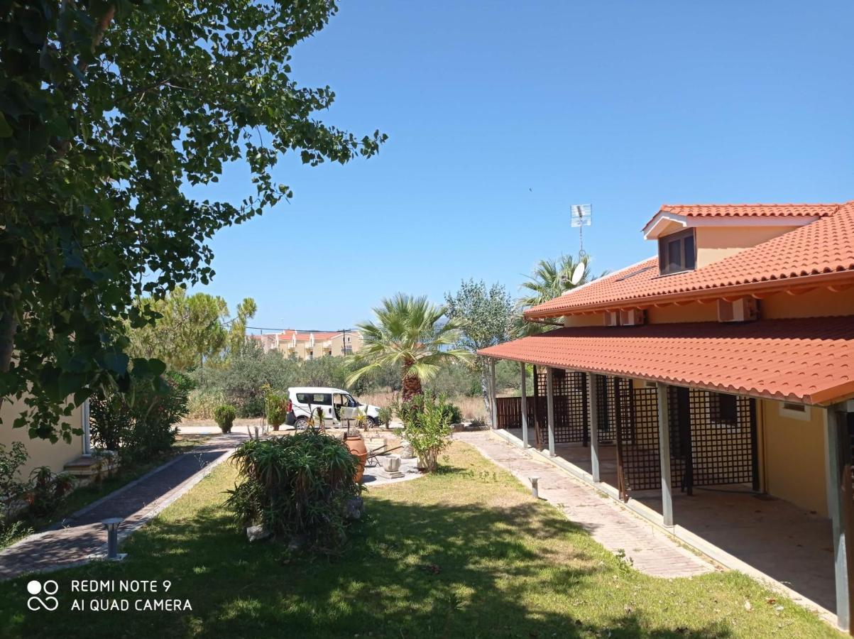 Summer Garden Αpartments & Studios Argostoli  Exteriör bild